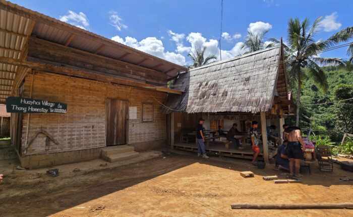 laos- laos homestay David Allan